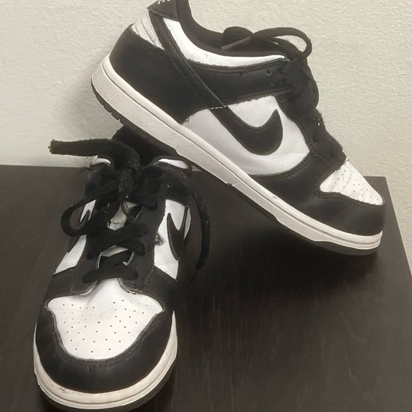 Nike Dunk Low Panda Classic Black and White Athletic Shoes - Little Kid Size 2.5 - Picture 2 of 3